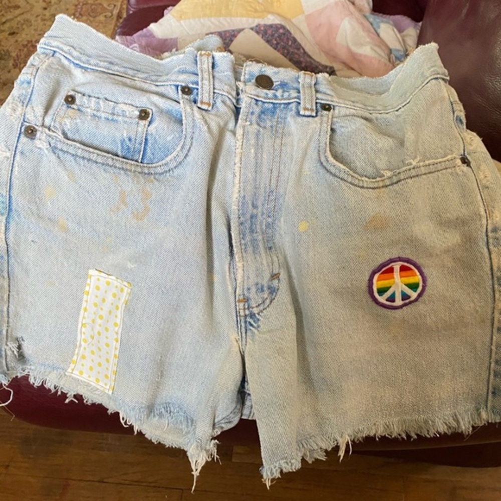 AMAZING 🤩 GAP cut-offs from the 1970’s. I made them from jeans. Size 30. Vintage
